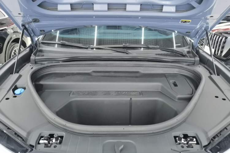 Used Audi Q6L e-tron 2026 First Launch Navigation Edition Engine Bay