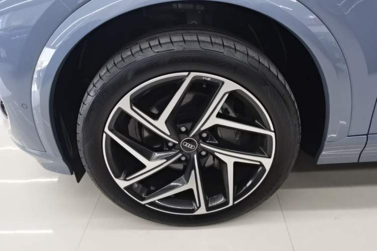 Used Audi Q6L e-tron 2026 First Launch Navigation Edition Left Front Wheel Hub