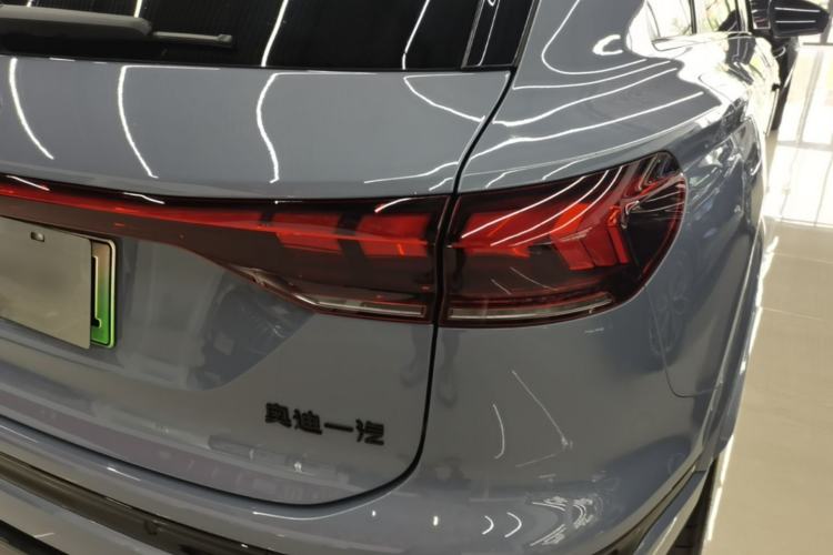 Used Audi Q6L e-tron 2026 First Launch Navigation Edition Right Rear Taillight