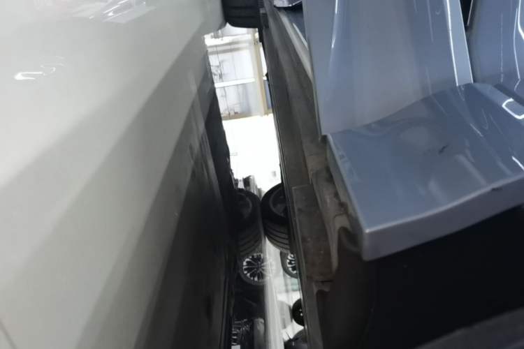 Used Audi Q6L e-tron 2026 First Launch Navigation Edition Right Side Sill