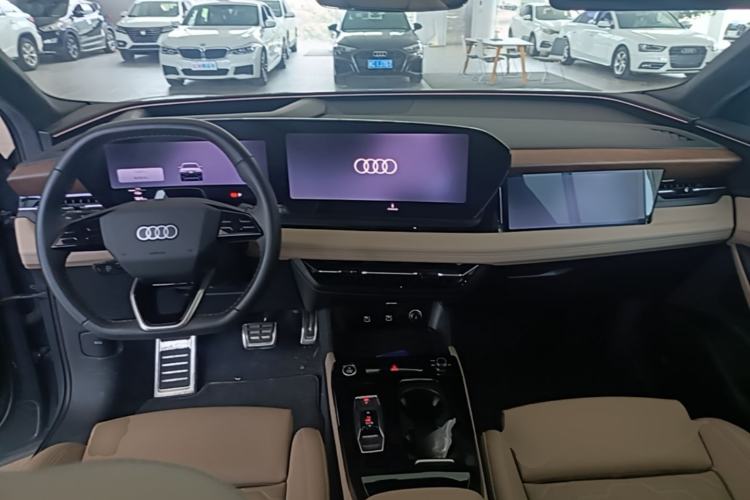 Used Audi Q6L e-tron 2026 First Launch Navigation Edition Center Console