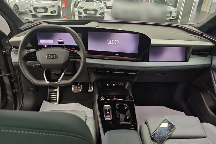 Used Audi Q6L e-tron 2026 First Launch Navigation Edition Center Console