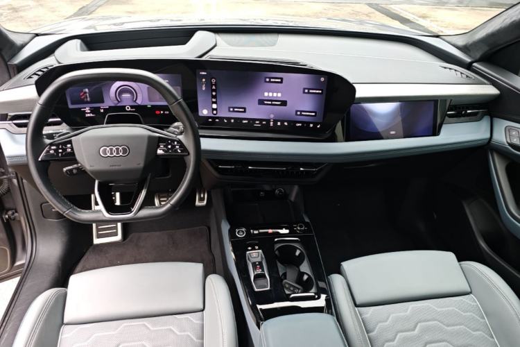 Used Audi Q6L e-tron 2026 First Launch Navigation Edition Center Console