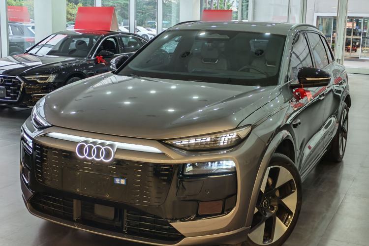 Used Audi Q6L e-tron 2026 First Launch Navigation Edition Guazi used car, China used car export, Used car for sale, Used cars, Cheapest cars for sale