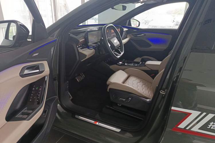 Used Audi Q6L e-tron 2026 First Launch Navigation Edition Driver Seat