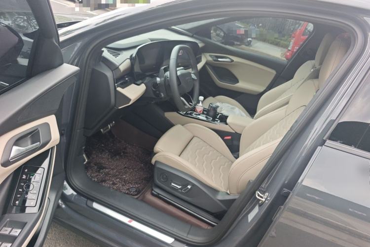 Used Audi Q6L e-tron 2026 First Launch Navigation Edition Driver Seat
