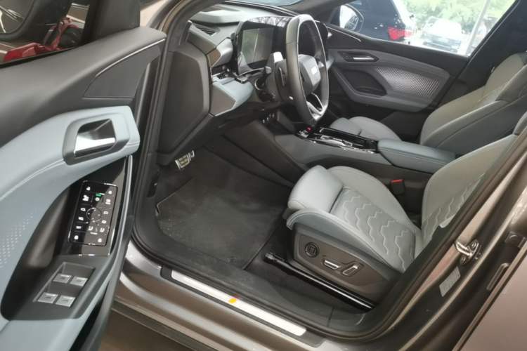 Used Audi Q6L e-tron 2026 First Launch Navigation Edition Driver Seat