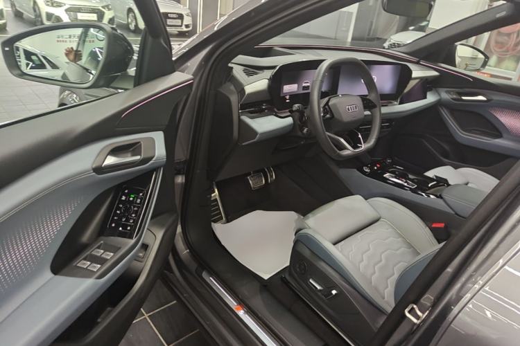 Used Audi Q6L e-tron 2026 First Launch Navigation Edition Driver Seat