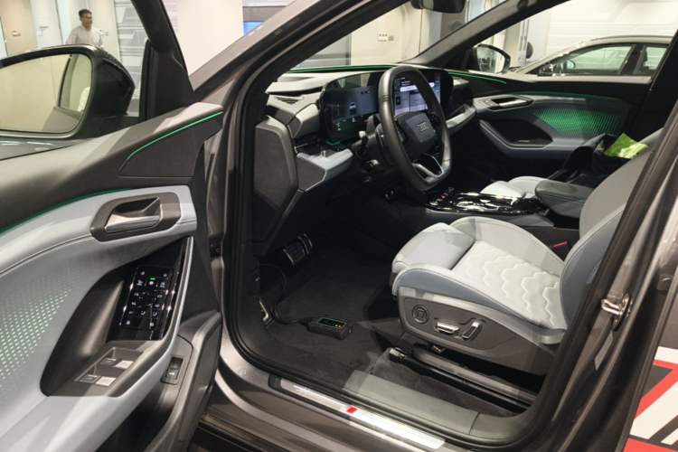 Used Audi Q6L e-tron 2026 First Launch Navigation Edition Driver Seat