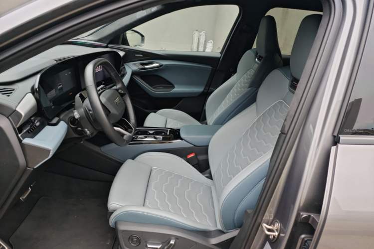 Used Audi Q6L e-tron 2026 First Launch Navigation Edition Driver Seat