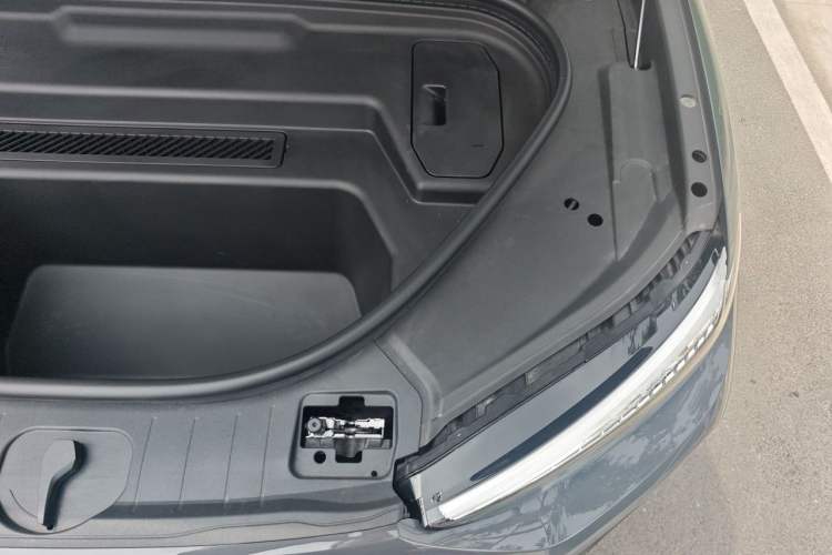 Used Audi Q6L e-tron 2026 First Launch Navigation Edition Engine Bay Left