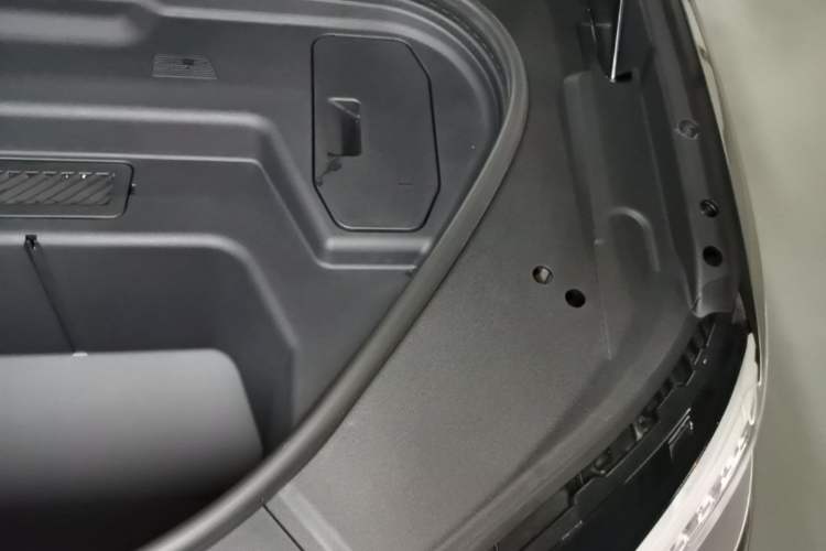 Used Audi Q6L e-tron 2026 First Launch Navigation Edition Engine Bay Left