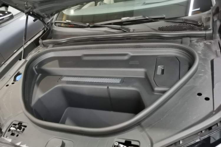 Used Audi Q6L e-tron 2026 First Launch Navigation Edition Engine Bay