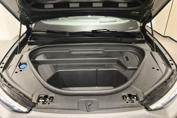 Used Audi Q6L e-tron 2026 First Launch Navigation Edition Engine Bay