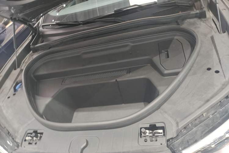Used Audi Q6L e-tron 2026 First Launch Navigation Edition Engine Bay