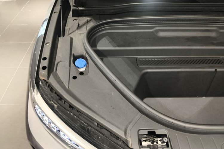 Used Audi Q6L e-tron 2026 First Launch Navigation Edition Engine Bay Right