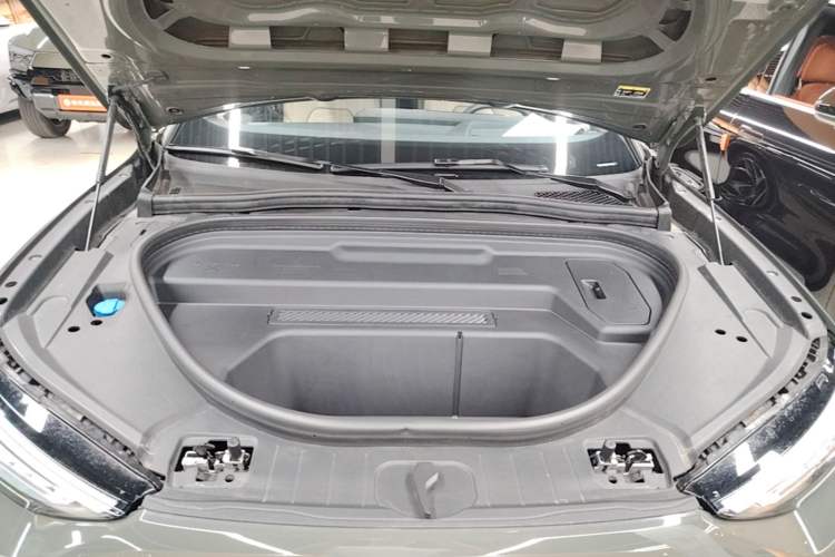 Used Audi Q6L e-tron 2026 First Launch Navigation Edition Engine Bay