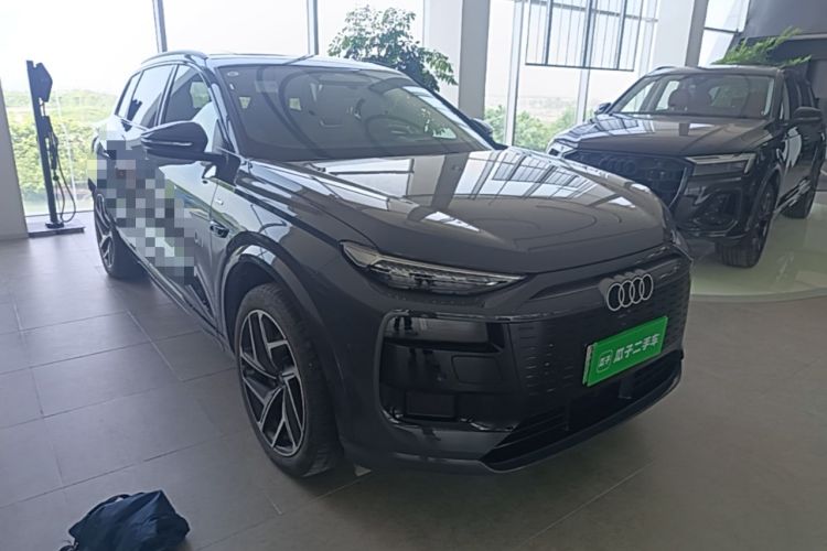Used Audi Q6L e-tron 2026 First Launch Navigation Edition Front Right 45 Deg