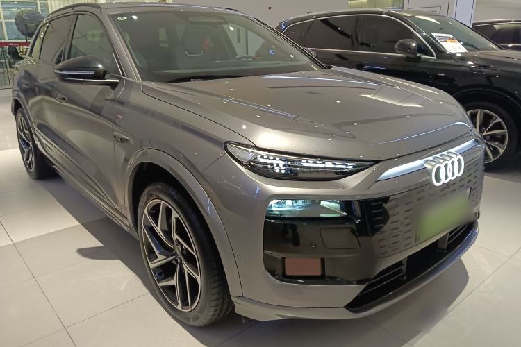 Used Audi Q6L e-tron 2026 First Launch Navigation Edition Front Right 45 Deg