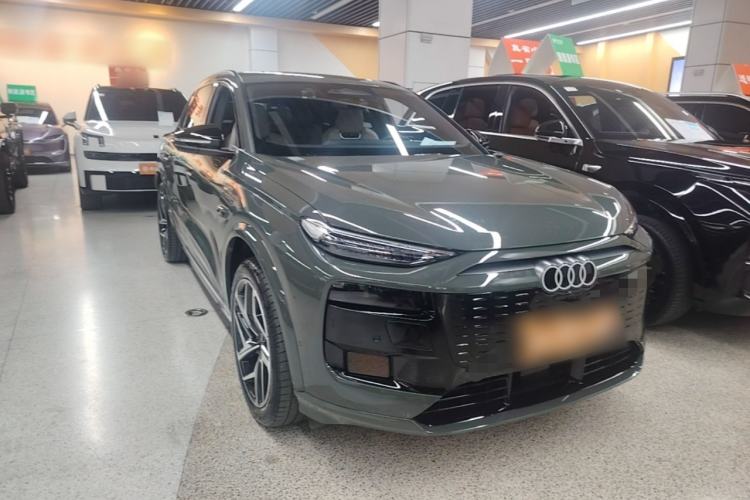 Used Audi Q6L e-tron 2026 First Launch Navigation Edition Front Right 45 Deg