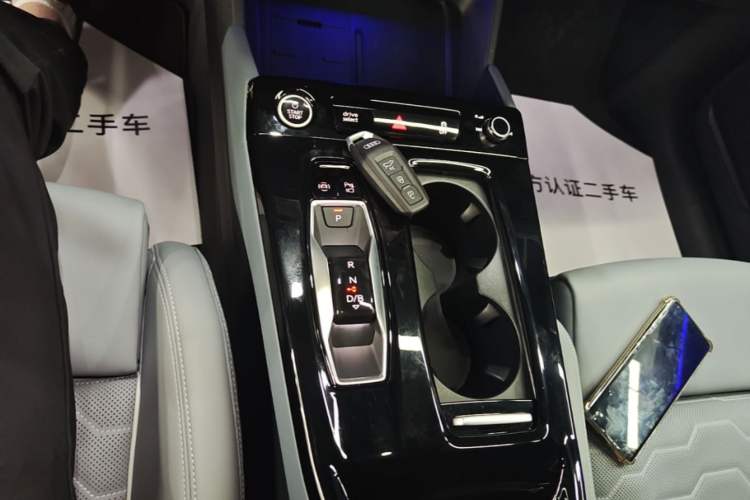 Used Audi Q6L e-tron 2026 First Launch Navigation Edition Gear Lever