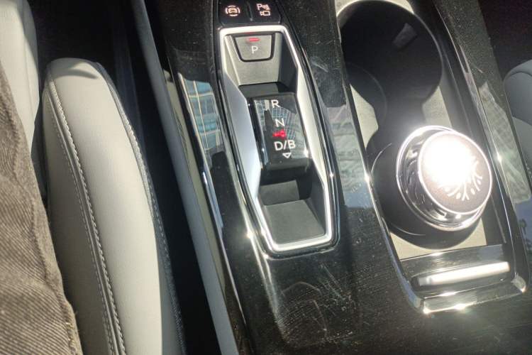 Used Audi Q6L e-tron 2026 First Launch Navigation Edition Gear Lever