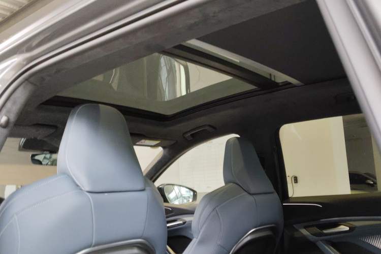 Used Audi Q6L e-tron 2026 First Launch Navigation Edition Headliner