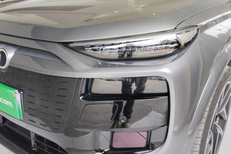 Used Audi Q6L e-tron 2026 First Launch Navigation Edition Left Front Headlight