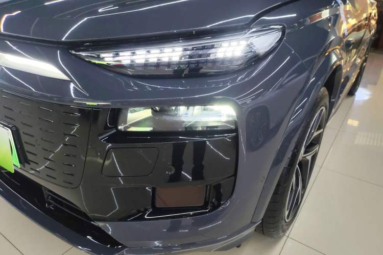 Used Audi Q6L e-tron 2026 First Launch Navigation Edition Left Front Headlight