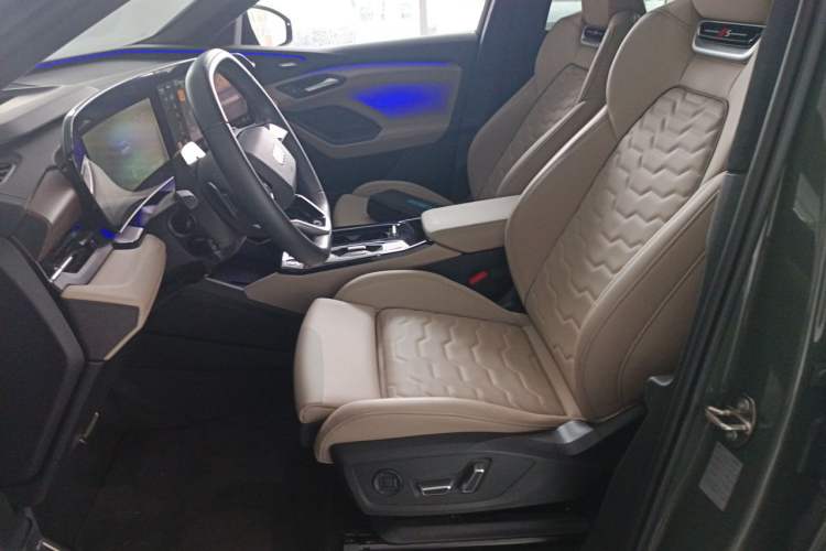 Used Audi Q6L e-tron 2026 First Launch Navigation Edition Left Front Seat