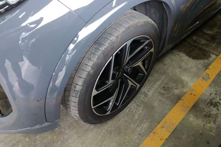 Used Audi Q6L e-tron 2026 First Launch Navigation Edition Left Front Wheel Hub