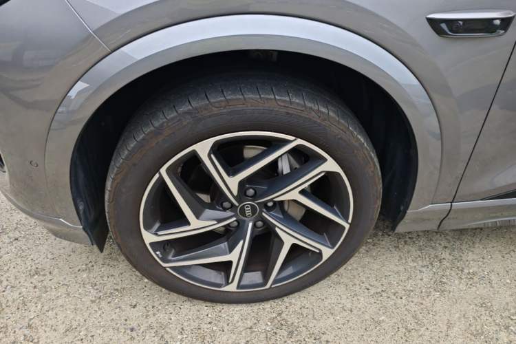 Used Audi Q6L e-tron 2026 First Launch Navigation Edition Left Front Wheel Hub