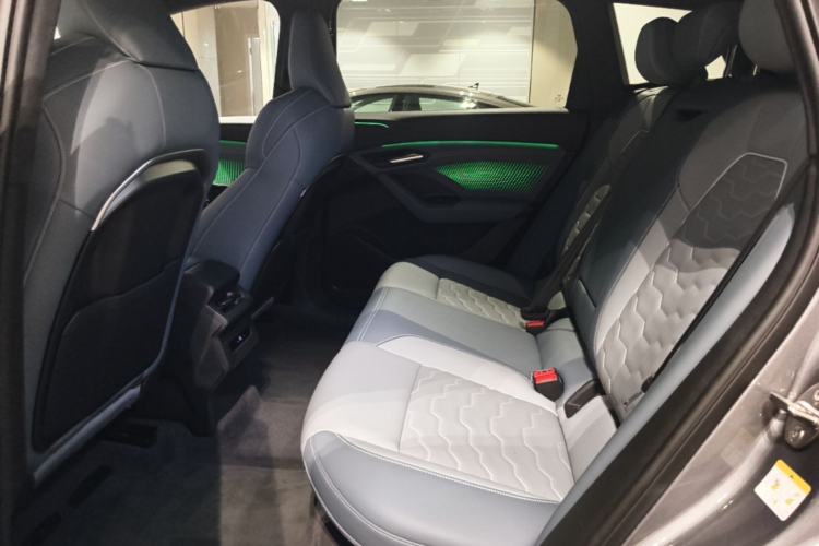 Used Audi Q6L e-tron 2026 First Launch Navigation Edition Left Rear Seat