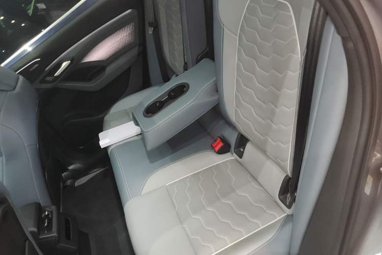 Used Audi Q6L e-tron 2026 First Launch Navigation Edition Left Rear Seat