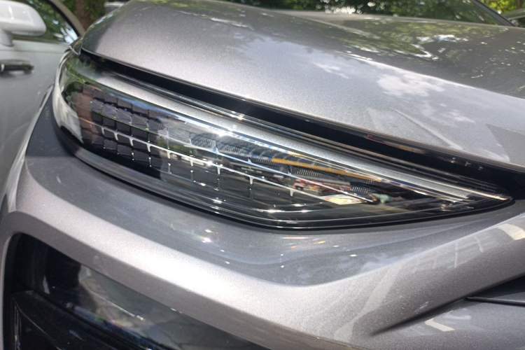 Used Audi Q6L e-tron 2026 First Launch Navigation Edition Right Front Headlight