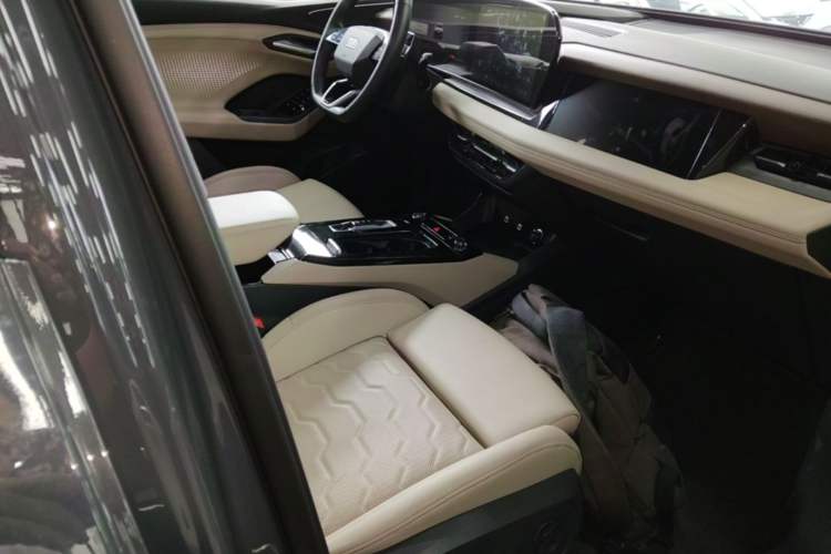 Used Audi Q6L e-tron 2026 First Launch Navigation Edition Right Front Seat