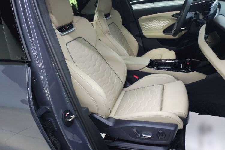 Used Audi Q6L e-tron 2026 First Launch Navigation Edition Right Front Seat