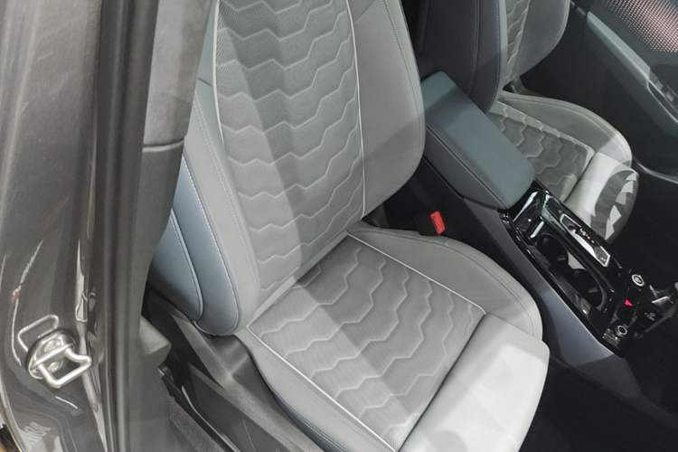 Used Audi Q6L e-tron 2026 First Launch Navigation Edition Right Front Seat