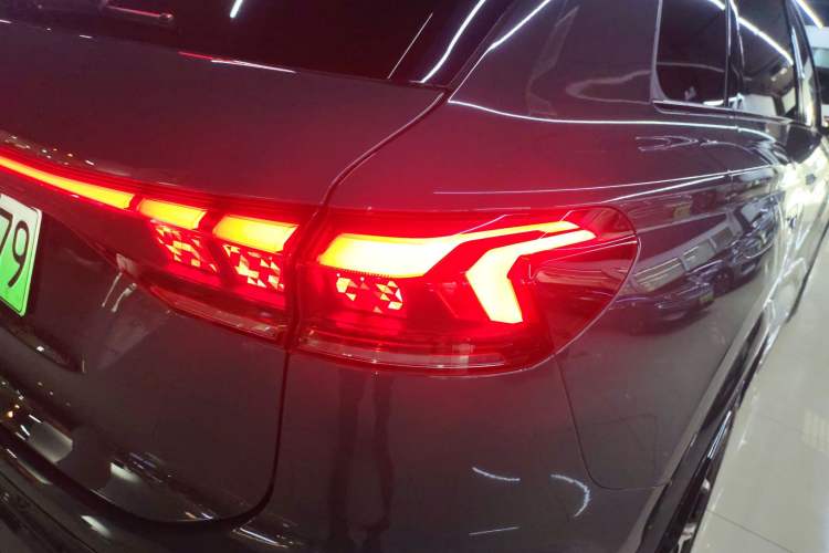 Used Audi Q6L e-tron 2026 First Launch Navigation Edition Right Rear Taillight