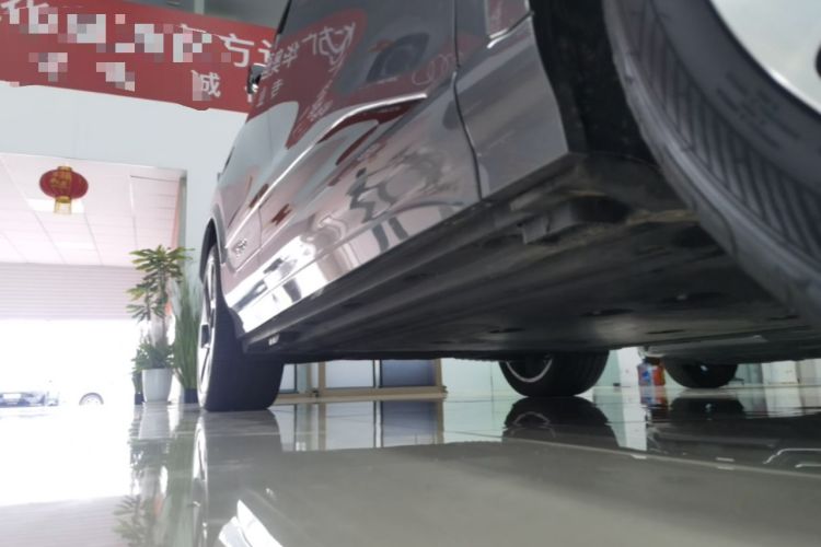 Used Audi Q6L e-tron 2026 First Launch Navigation Edition Right Side Sill