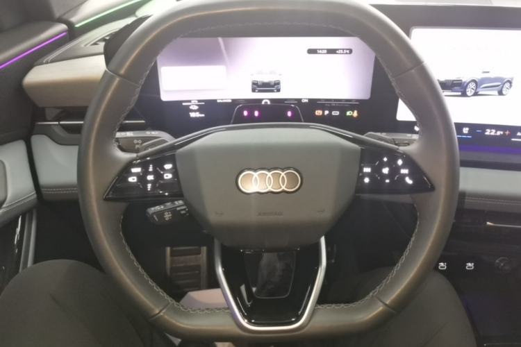 Used Audi Q6L e-tron 2026 First Launch Navigation Edition Steering Wheel