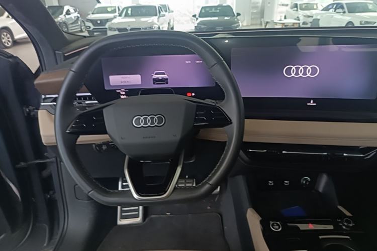 Used Audi Q6L e-tron 2026 First Launch Navigation Edition Steering Wheel