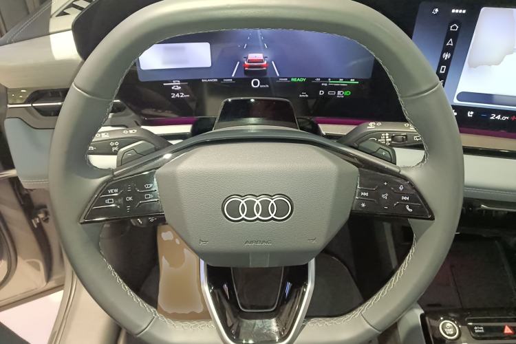 Used Audi Q6L e-tron 2026 First Launch Navigation Edition Steering Wheel