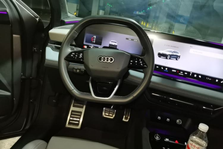 Used Audi Q6L e-tron 2026 First Launch Navigation Edition Steering Wheel
