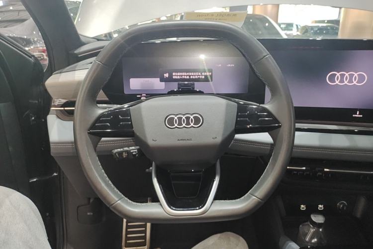 Used Audi Q6L e-tron 2026 First Launch Navigation Edition Steering Wheel