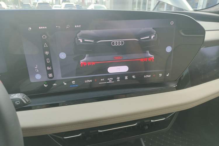 Used Audi Q6L e-tron 2026 First Launch Navigation Edition Audio And AC Panel