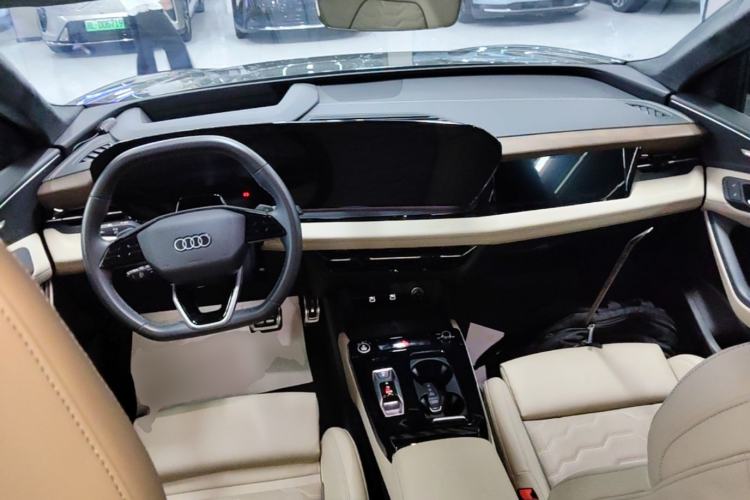 Used Audi Q6L e-tron 2026 First Launch Navigation Edition Center Console