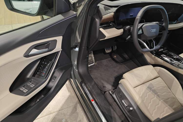 Used Audi Q6L e-tron 2026 First Launch Navigation Edition Driver Seat