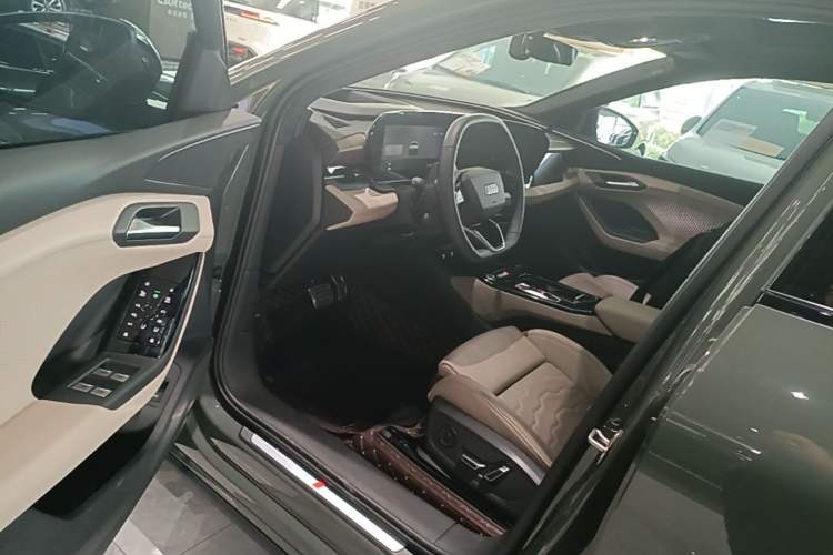 Used Audi Q6L e-tron 2026 First Launch Navigation Edition Driver Seat