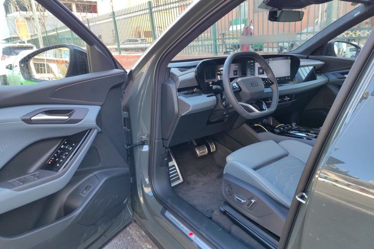 Used Audi Q6L e-tron 2026 First Launch Navigation Edition Driver Seat